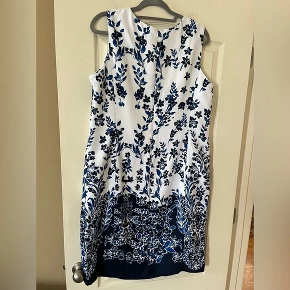 Jessica London Floral Sleeveless Dress - White and Blue Women’s Size 16W - Picture 10 of 16